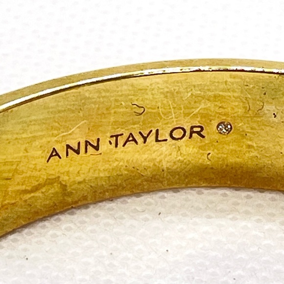 Anne Taylor gold tone bangle with rhinestone accents and “twist” detail! - Picture 6 of 14